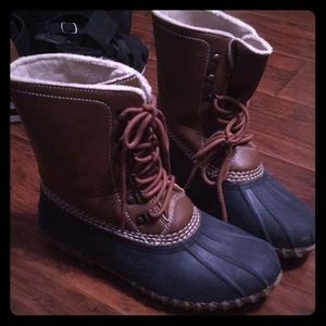 Duck boots